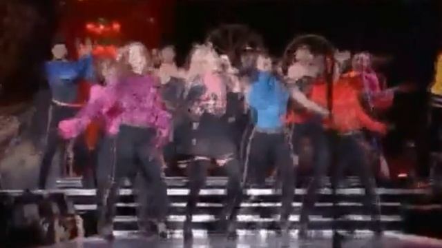 Madonna - La Isla Bonita (Sticky & Sweet Tour) [OFFICIAL DVD FULL SONG] смотреть онлайн