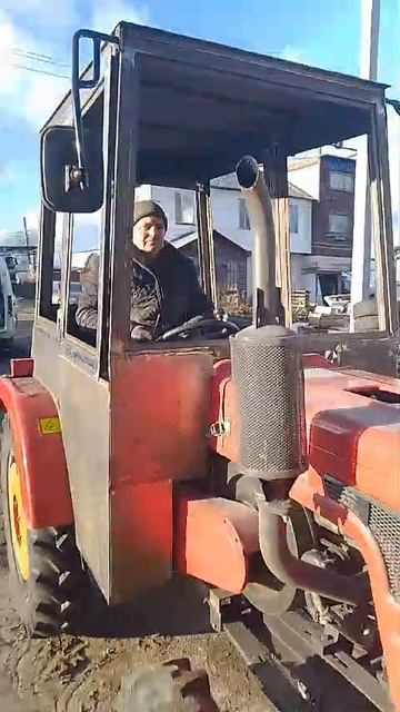 Кабина для трактора и спецтехники в любой комплектации с дальнейшим профессиональным обслуживанием. смотреть онлайн