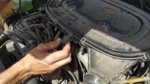 Датчик температуры всасываемого воздуха Мерседес 190м102.Lntake air temperature sensor Mercedes m102