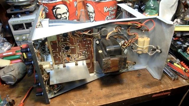 Heathkit Oscilloscope O-11 part 1 смотреть онлайн