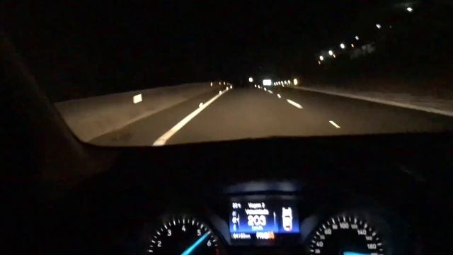 Focus SE Plus 2.0 Hatch Veloc. Máxima Limitada Eletronicamente (225 Km/h) TOP SPEED