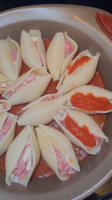 STUFFED PASTA SHELLS Ft TURKEY BACON‼️SO DELICIOUS!!!#homecook#goodeats#foodie#pasta#easymeals#easy смотреть онлайн