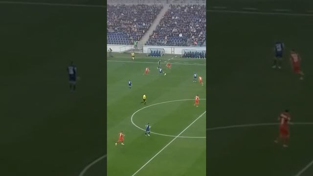 Денис Кошкаров седит на матче смотреть онлайн