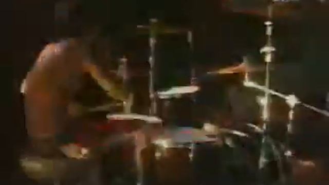 04 - blink-182 - Dammit live in London смотреть онлайн