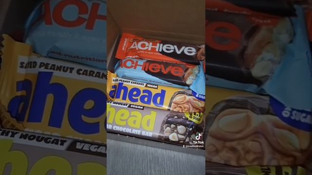 Unboxing: AHEAD 😍 Nussriegel, Supplements, Spreads & Co mit weniger Zucker, glutenfrei & vegan 💚 смотреть онлайн