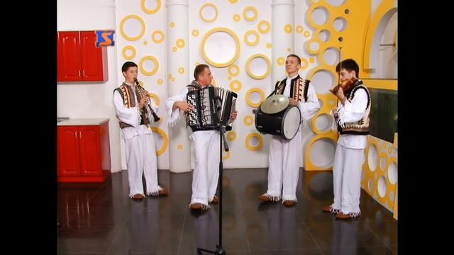 "Фатьови" зажигавуть на M-STUDIO смотреть онлайн