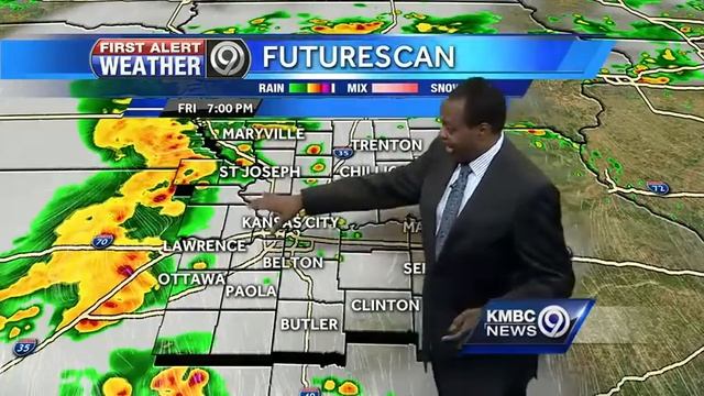Line of storms to push through KC area this evening смотреть онлайн