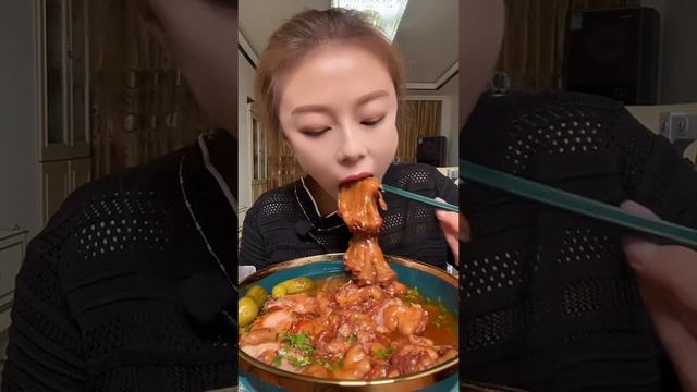 Колбаса – животное, запрятанное в собственные кишки. смотреть онлайн