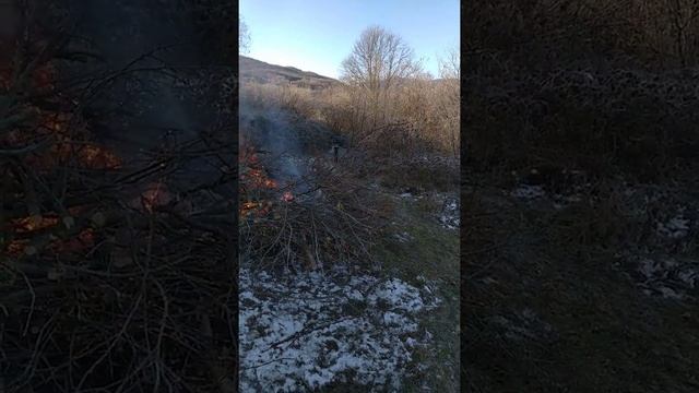 Утро. Костер на участке. Горный Режет. смотреть онлайн