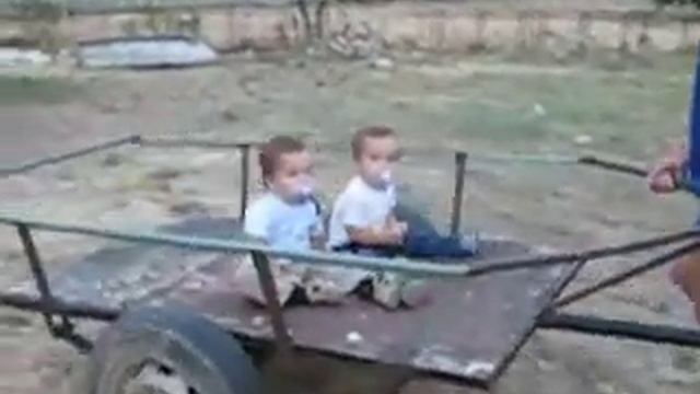 Bliznaci Nemanja i Mihajlo смотреть онлайн