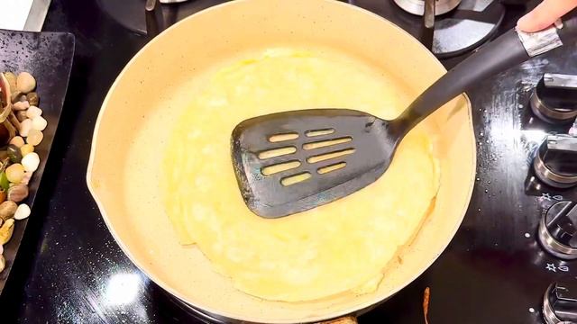 Cheese Egg Paratha recipe|High protein breakfast recipe|Easy and Simple breakfast ideas смотреть онлайн