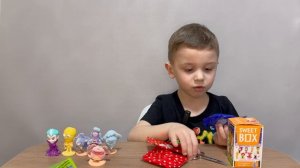 Распаковка коробочек Sweet Box «Zомбаки» и «Детектив Финник»