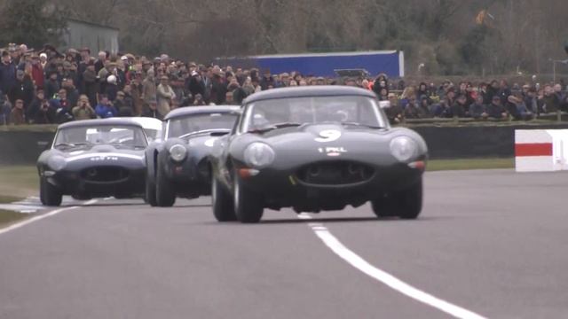 3 Jaguar E-Types v 2 AC Cobras track battle смотреть онлайн