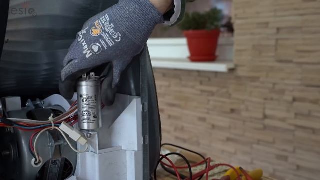 Kako popraviti masinu za susenje vesa ( ne okrece motor ) смотреть онлайн