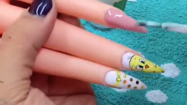 Recreando uñas 💅🏻de @home of deva 😍 смотреть онлайн