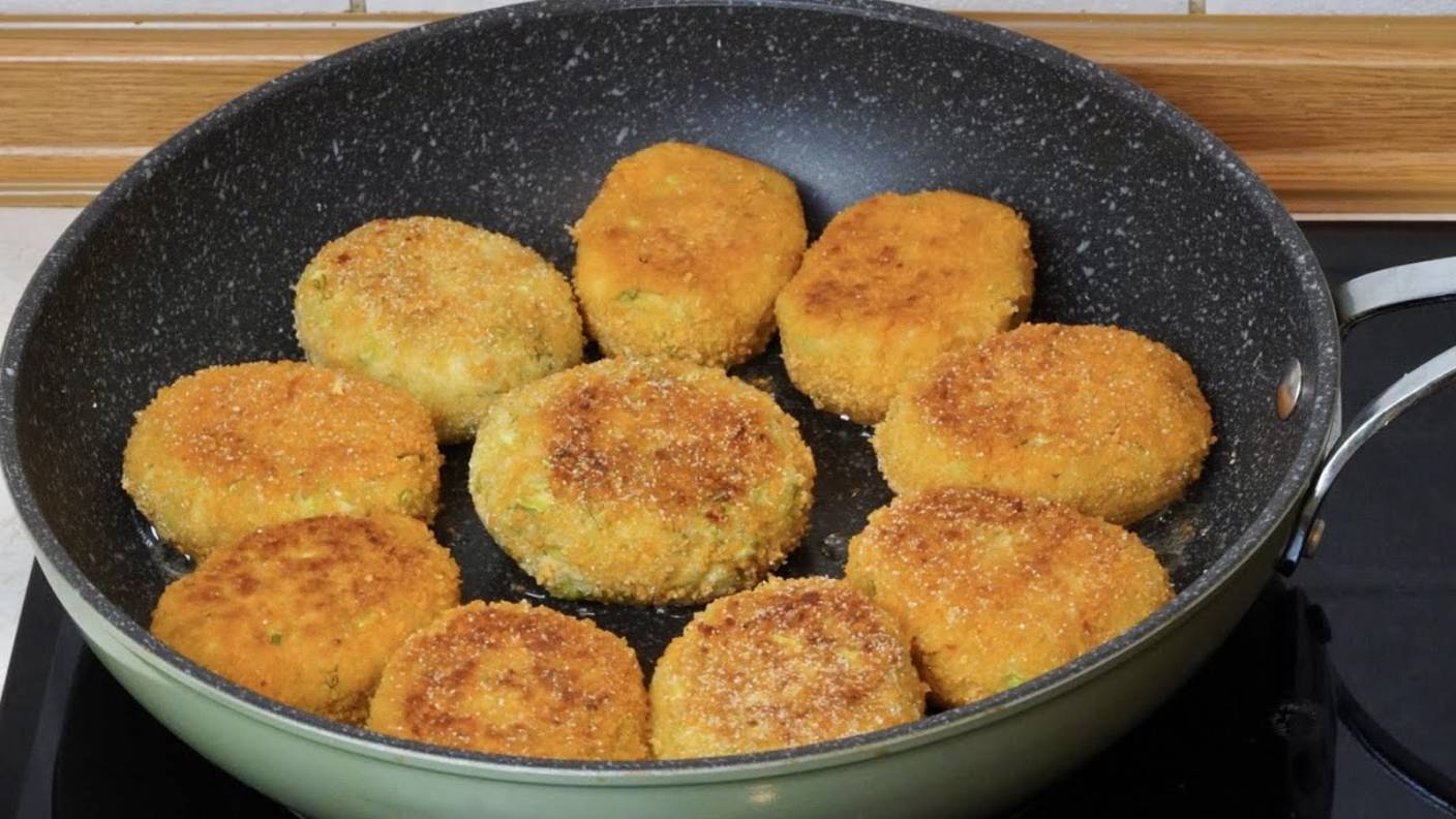 КОТЛЕТЫ из КАБАЧКОВ на сковороде! Очень Вкусно! Вкусный и Простой Рецепт! смотреть онлайн