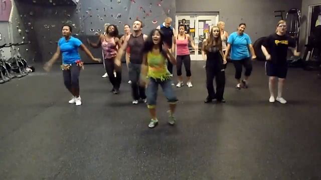 Follow The Leader Dance Fitness Choreography With Kit