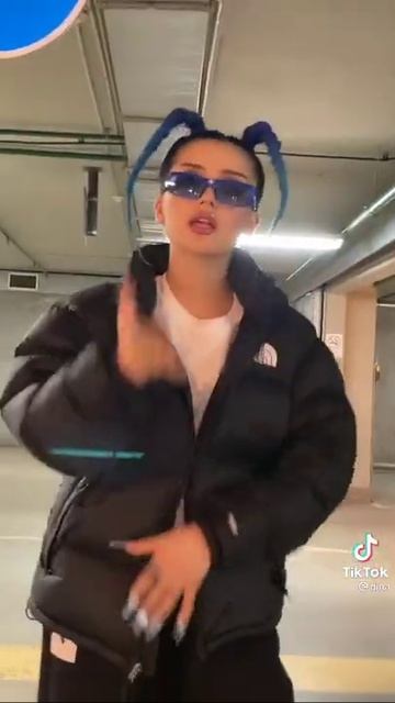 Дина покрасила волосы в синий цвет?!!😱😱😨👑👍 смотреть онлайн