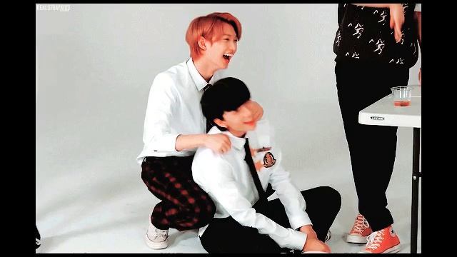 BlogGIF_67b5783bc16bc смотреть онлайн