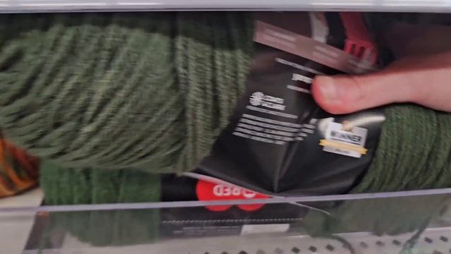 Walmart Selection of Yarn Yarn Highlight - Red Heart Supersaver, Ombre, Stripes and more #yarn смотреть онлайн