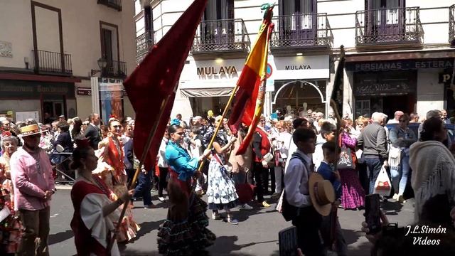(4K) Salida de la Hermandad del Rocío de Madrid 2023 смотреть онлайн