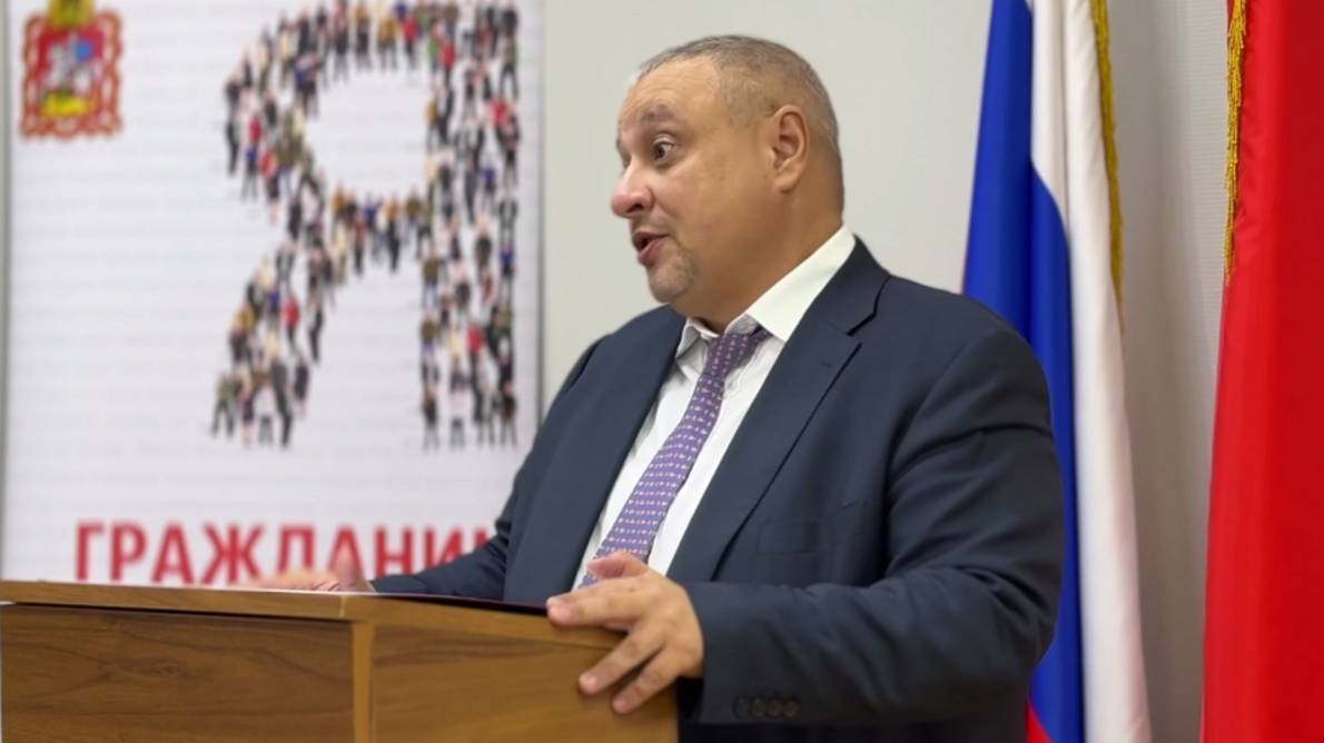 Александр Горбылёв вручил первые паспорта юным жителям муниципалитета смотреть онлайн