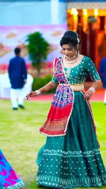 Maa Maro Sona Rupano Bajathiyo by Rakesh Barot #pagalgujju #shorts #dhokli смотреть онлайн