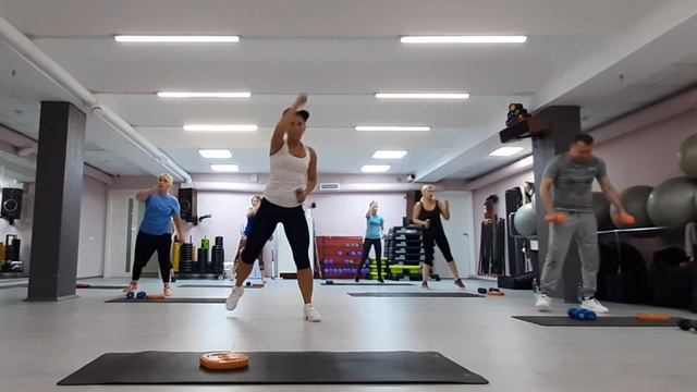 СИЛОВАЯ ТРЕНИРОВКА / ГРУППОВАЯ ТРЕНИРОВКА / BODY SCULPT / SUPER STRONG / 20.06.2022г смотреть онлайн