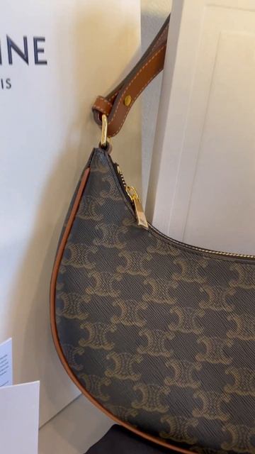 Сумка Celine Ava для заказа https://t.me/Lux_bayer_Tasha смотреть онлайн