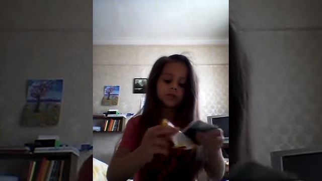 Открываю наклейки: динозавры. смотреть онлайн