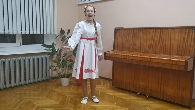 Михальчук Ксения. Беларуская народная песня "Зялён гай". смотреть онлайн