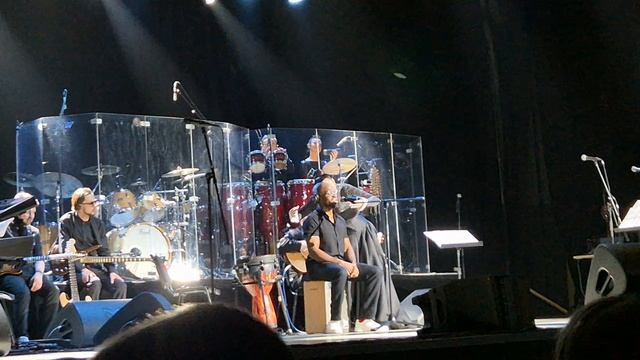 "Миллион алых роз", поёт ЮНЕСКО. Куба. смотреть онлайн