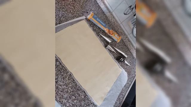 Фунийки с бутер тесто и бял крем. Сладки с бутер тесто о конфитюр. смотреть онлайн