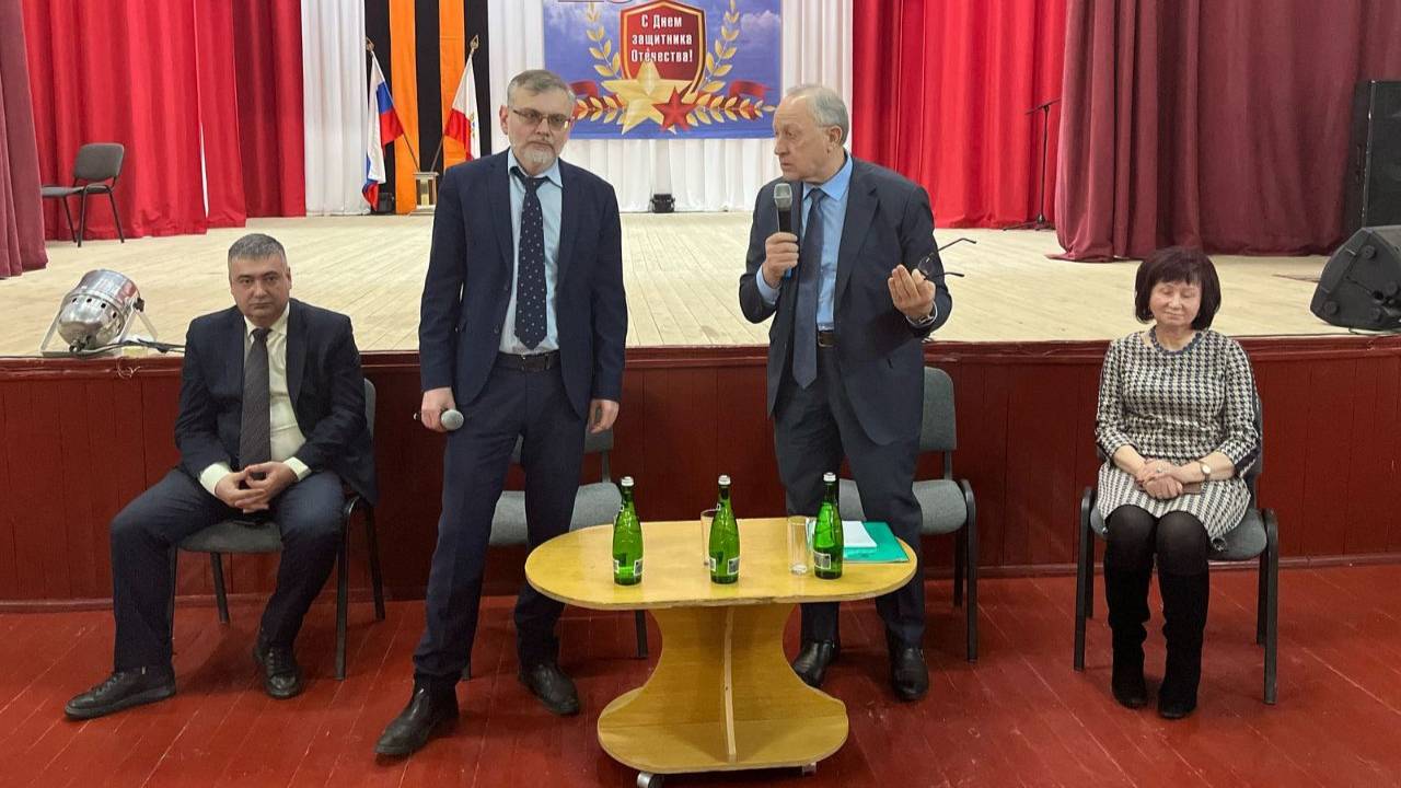 Жители выступают против ликвидации приграничного района Саратовской области смотреть онлайн