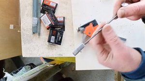 Степлер не добивает и жуёт скобы. Решение проблемы.