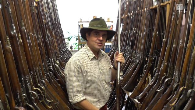 Mike Yardley visits the Suhl gun museum warehouse collection смотреть онлайн