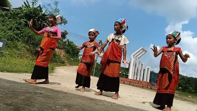 Jummo gaburi||Tanchangya dance||Mina Tiara's vlogs|| смотреть онлайн