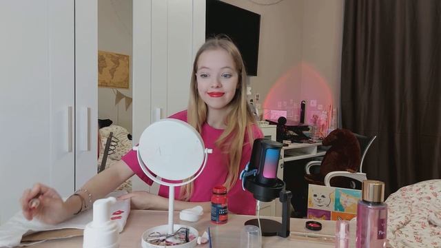 ДЕЛАЮ ПОДАРОК ПАРНЮ | футболка с поцелуями смотреть онлайн