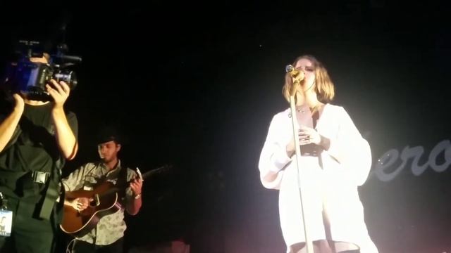 Dear Hate - Maren Morris live Kalamazoo state theater 10-5-17 смотреть онлайн