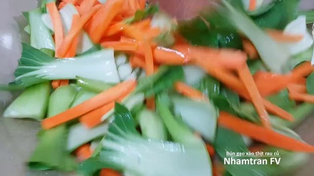 Món ngon dễ làm BÚN GẠO XÀO THỊT RAU CỦ Đổi món cho gia đình tuyệt ngon |Nhamtran FV смотреть онлайн