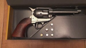 Револьвер Кольт Миротворец 5½" подарочный, Revolver Peacemaker 5½" 6 bullets, Denix 1-1106/G