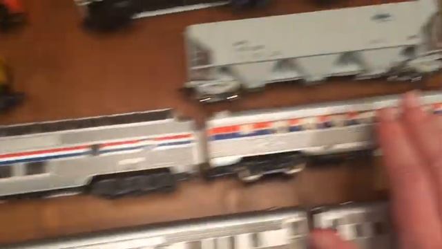 Train Showcase смотреть онлайн