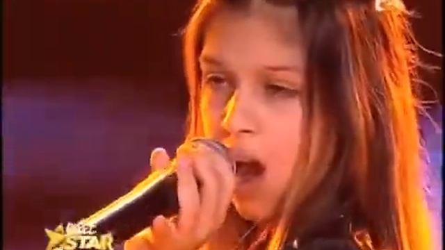 просто шок! девчонка перепела саму Рианну! смотреть онлайн