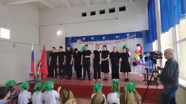 Участие в школьном патриотическом фестивале песни "Тебя, моя Россия". смотреть онлайн