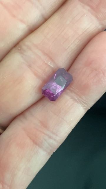 W7227-color-change-pastel-pyrope-garnet-tanzania-2.07-ct-ravenstein смотреть онлайн