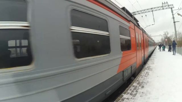Электропоезд ЭД4М-0459 платформа Окружная 30.10.2016 смотреть онлайн