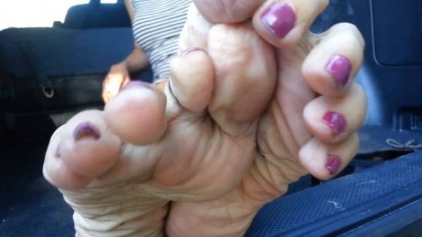 Smelly mature feet pov tease