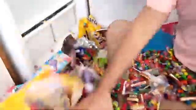 A LOT OF CANDY , refrigerator full of sweets смотреть онлайн