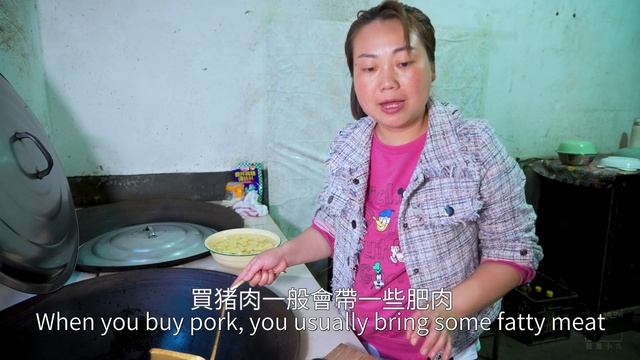 挖洋芋了，媳婦煮一盤咖喱洋芋，好解饞 | Digging potatoes, cooking curry potatoes, so delicious смотреть онлайн