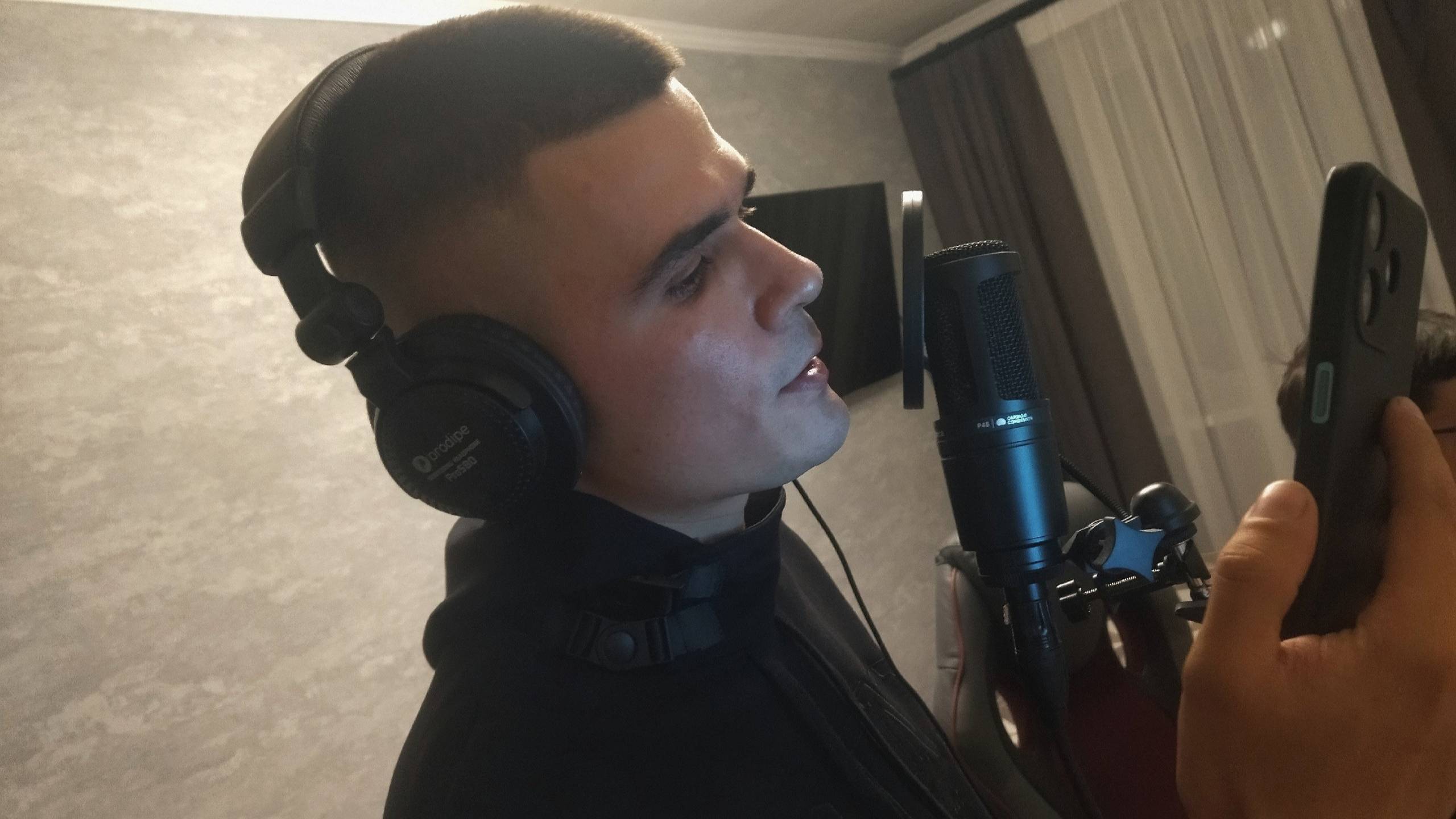 Твоя Музыка На всех площадках 
Https://freshtunes.ru/